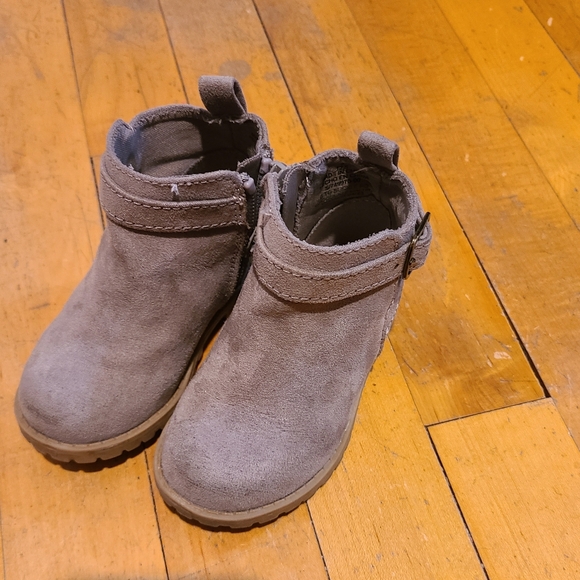 Brown and Black Kids Boots - Picture 2 of 7
